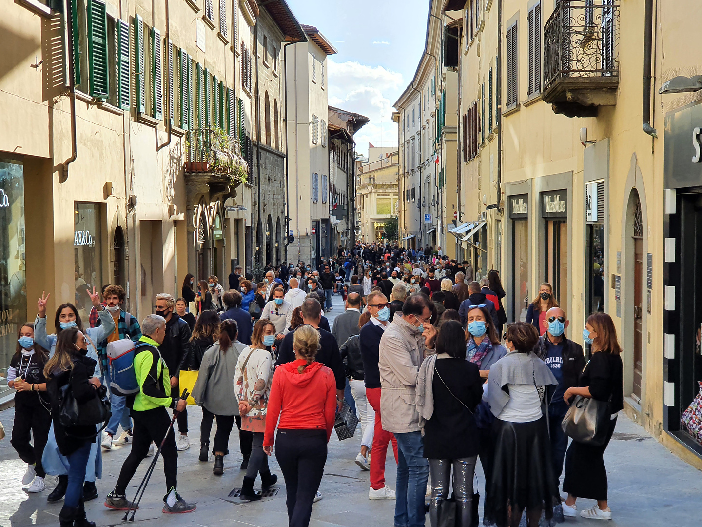 arezzo-town1.jpg