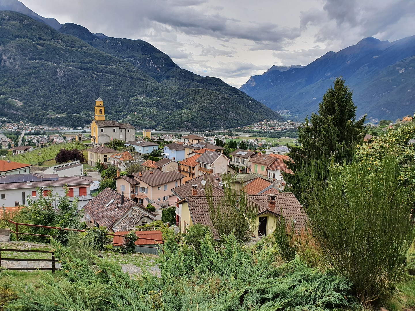 bellinzona-town1.jpg