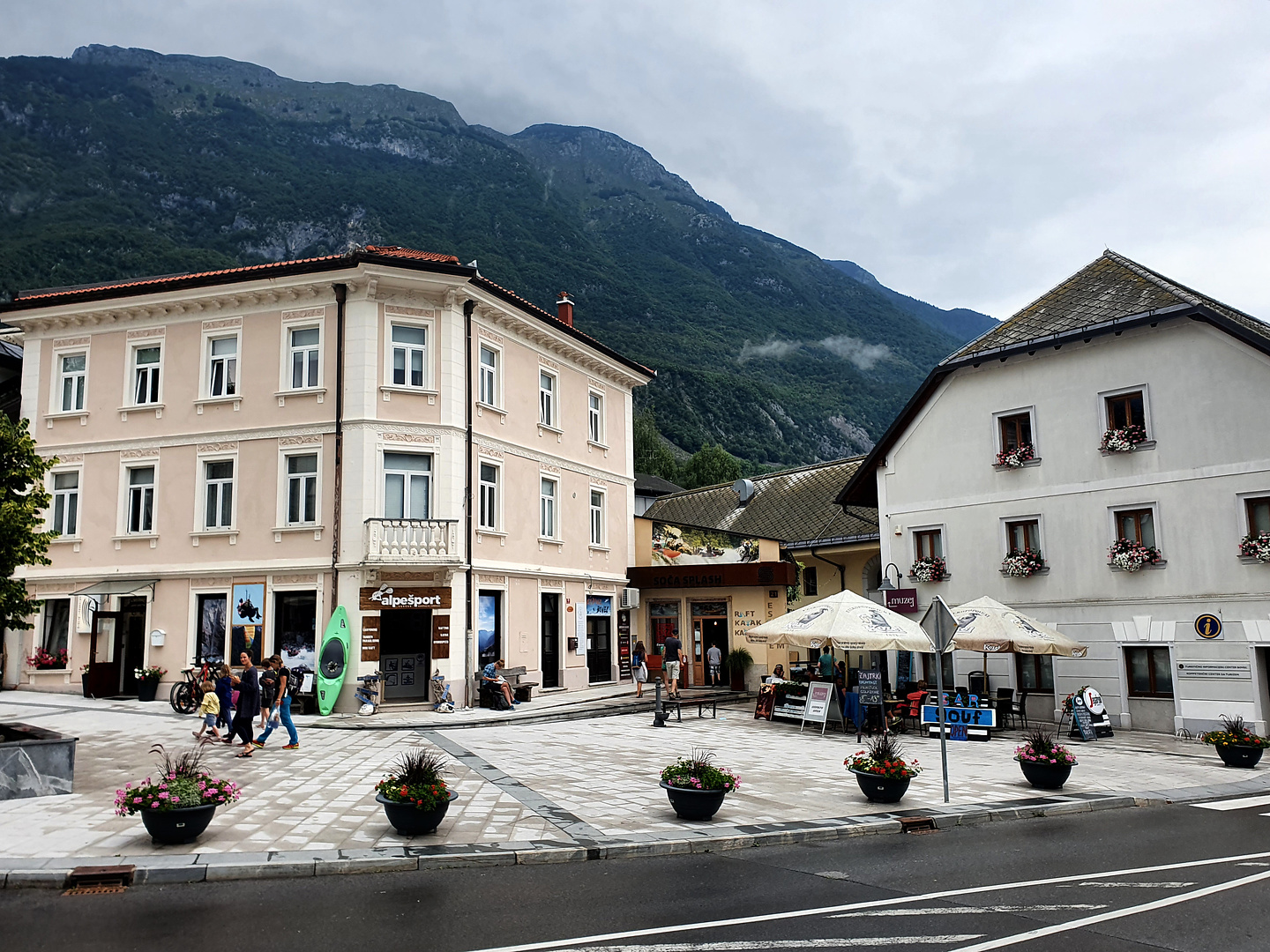 bovec-square.jpg