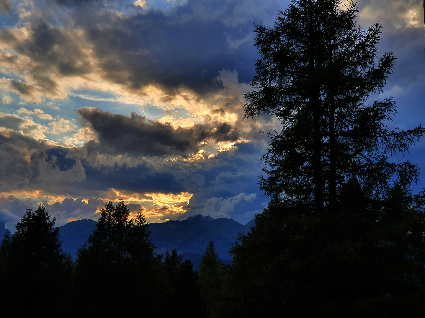 heiligkreuz-sunset.jpg