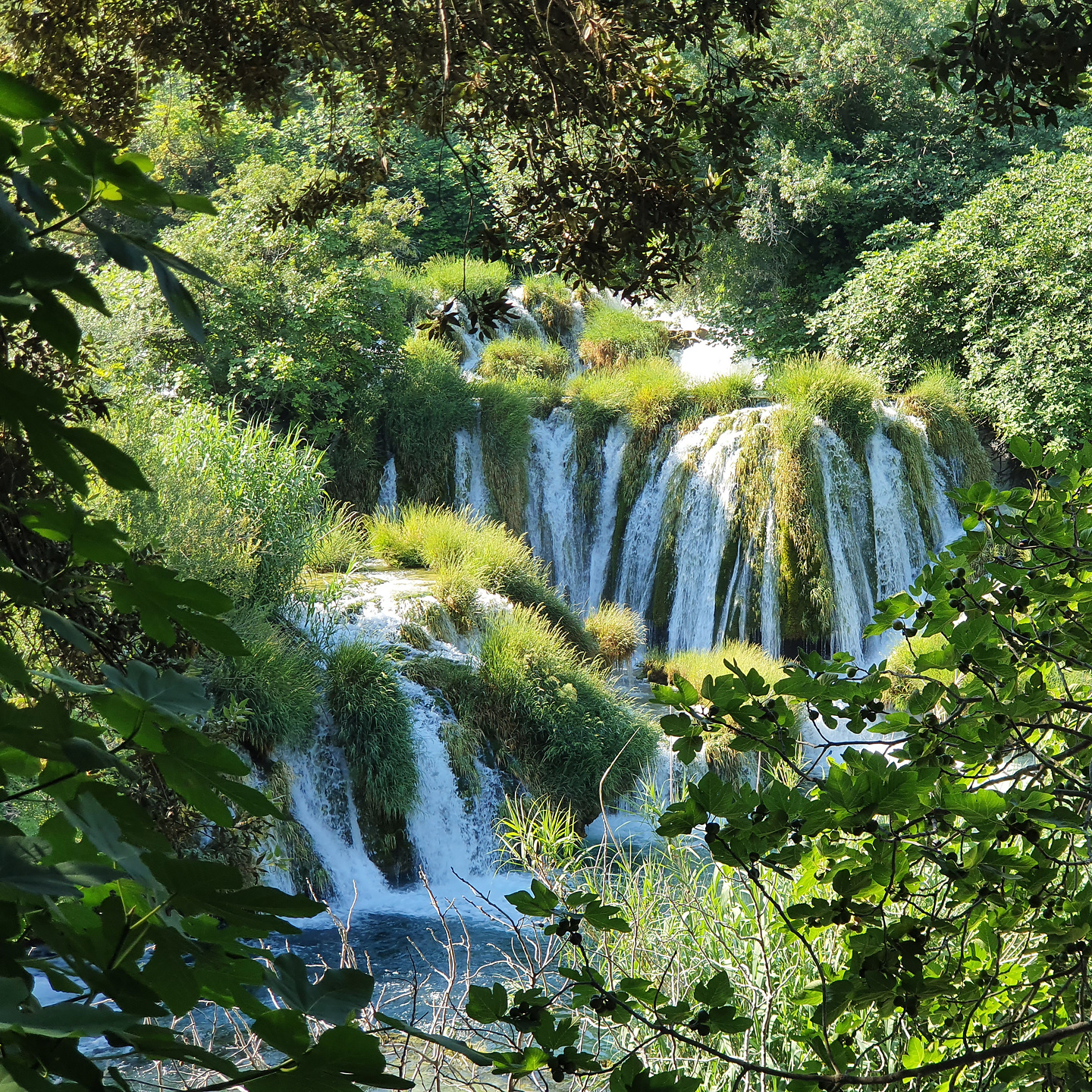 krka-waterfall3.jpg