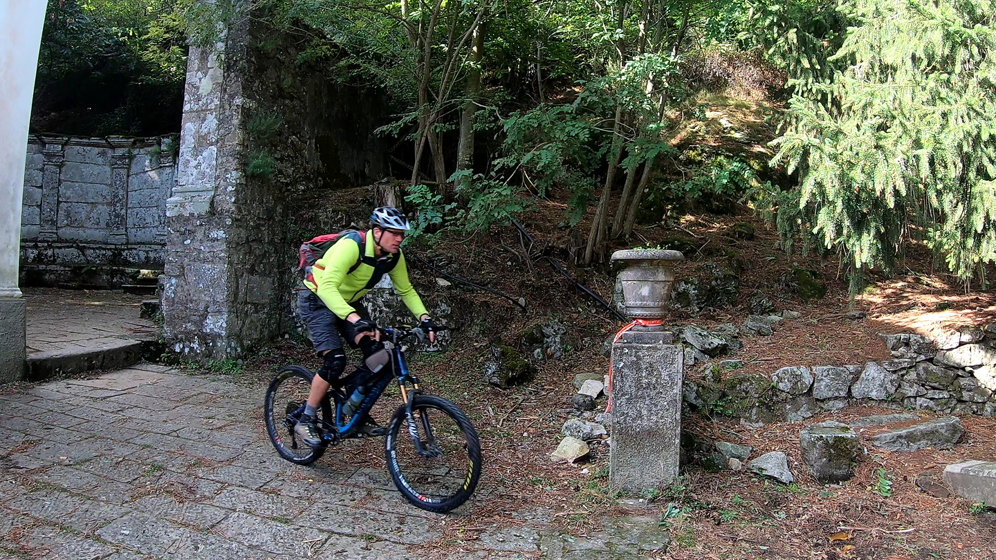 madonnamonte-trail2.jpg