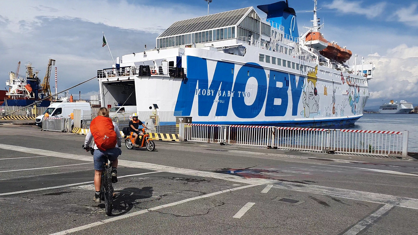 piombino-ferry1.jpg