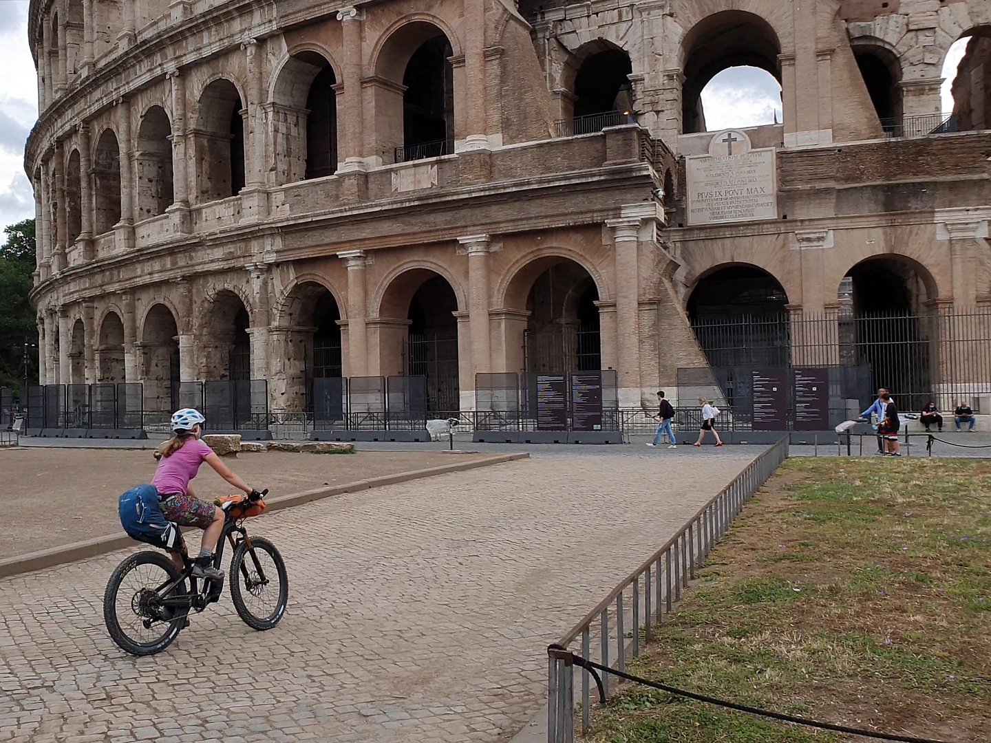 rome-colosseum.jpg