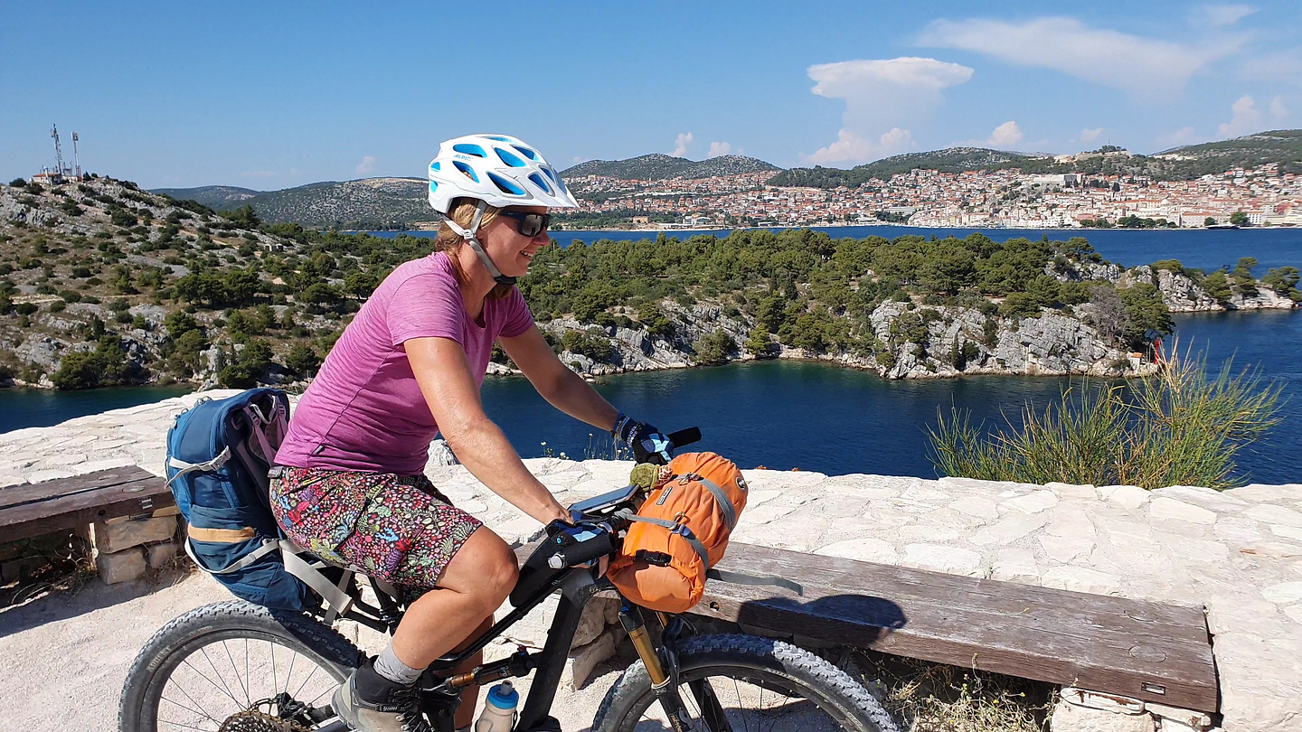 sibenik-cyclepath1.jpg