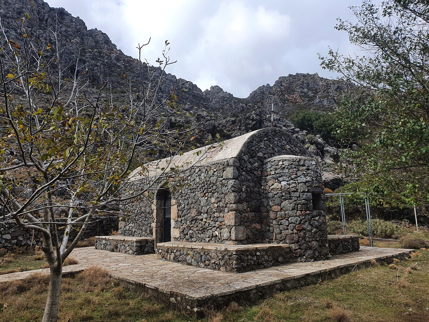 skaloti-church1.jpg