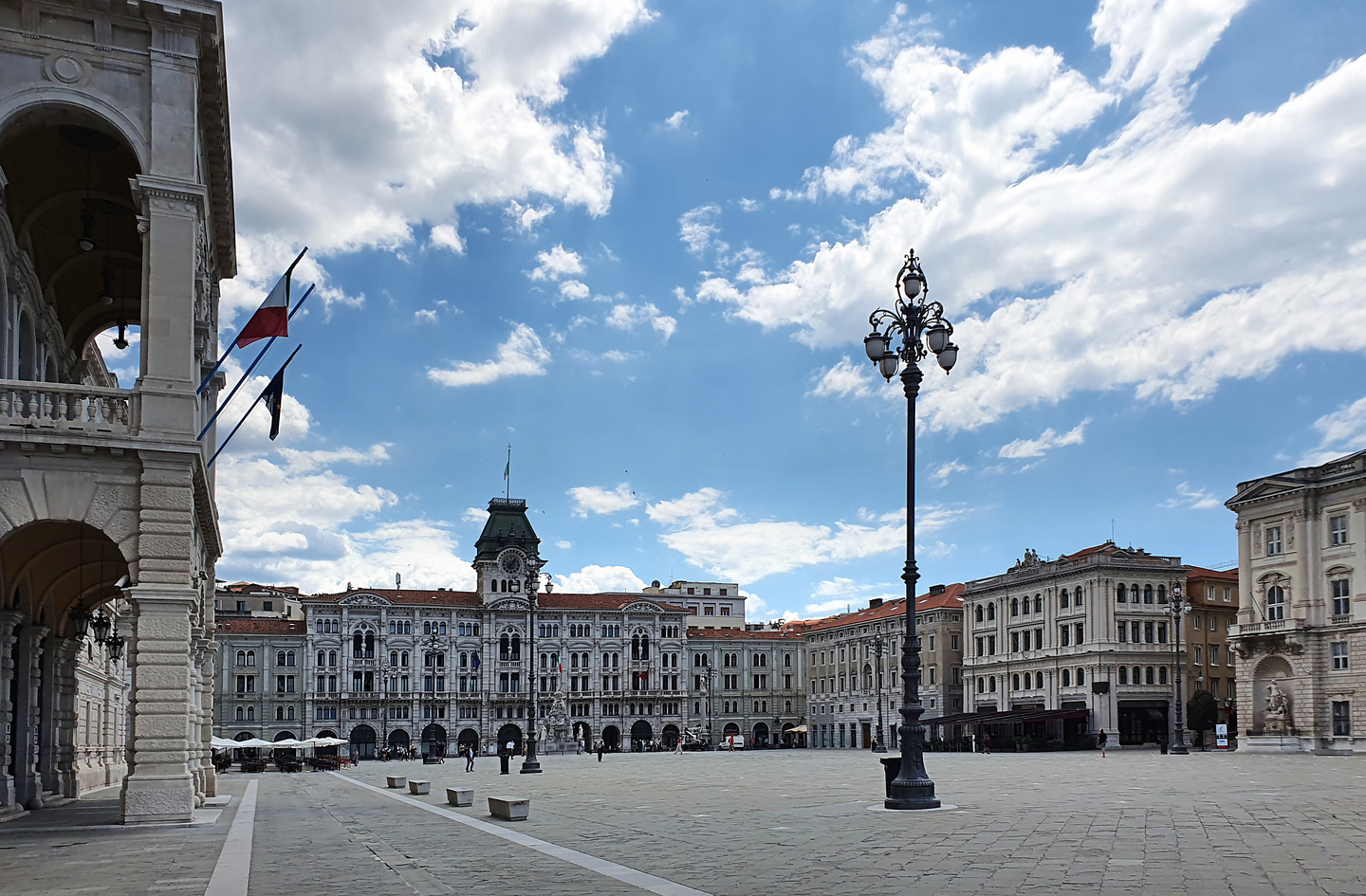 trieste-town2.jpg