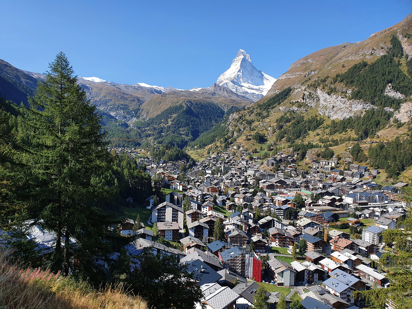 zermatt-town1.jpg