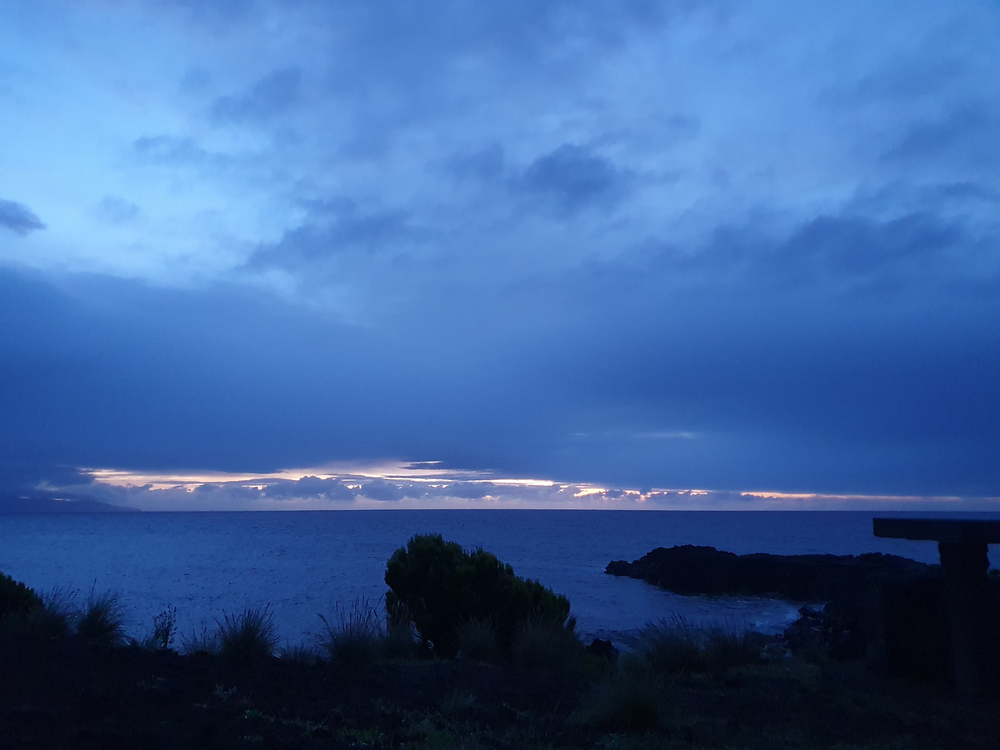 ilha-sunrise1.jpg