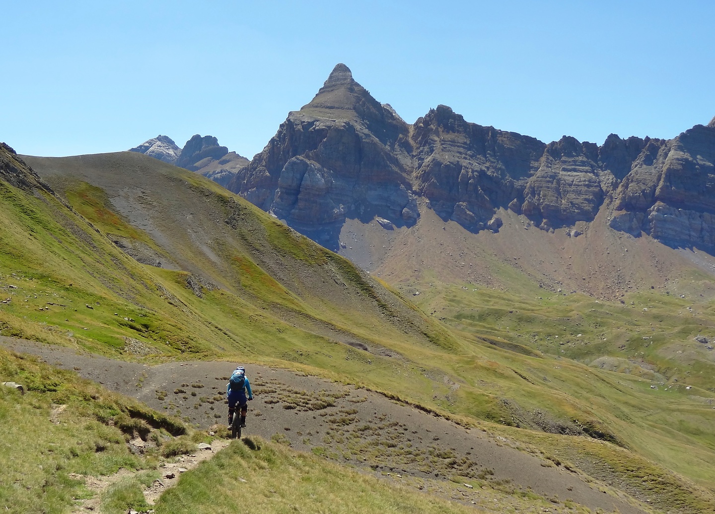 izas-trail1.jpg