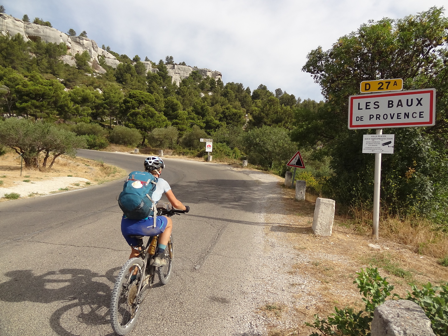 lesbaux-town1.jpg