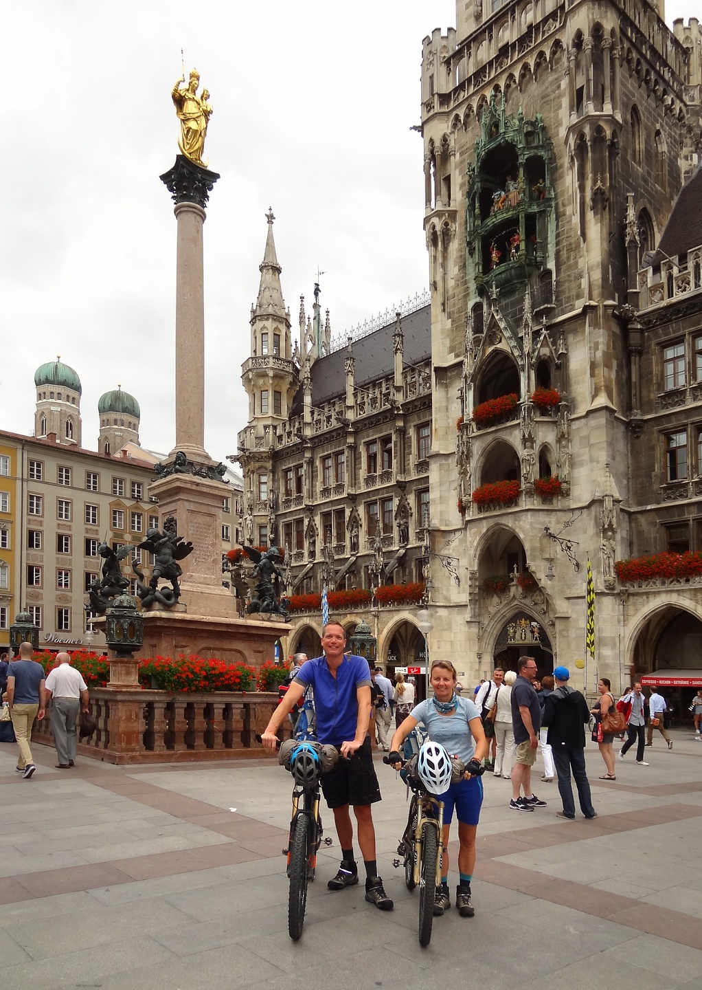 munich-marienplatz.jpg