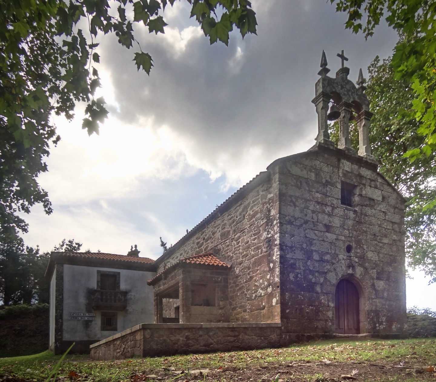 olveiroa-church2.jpg