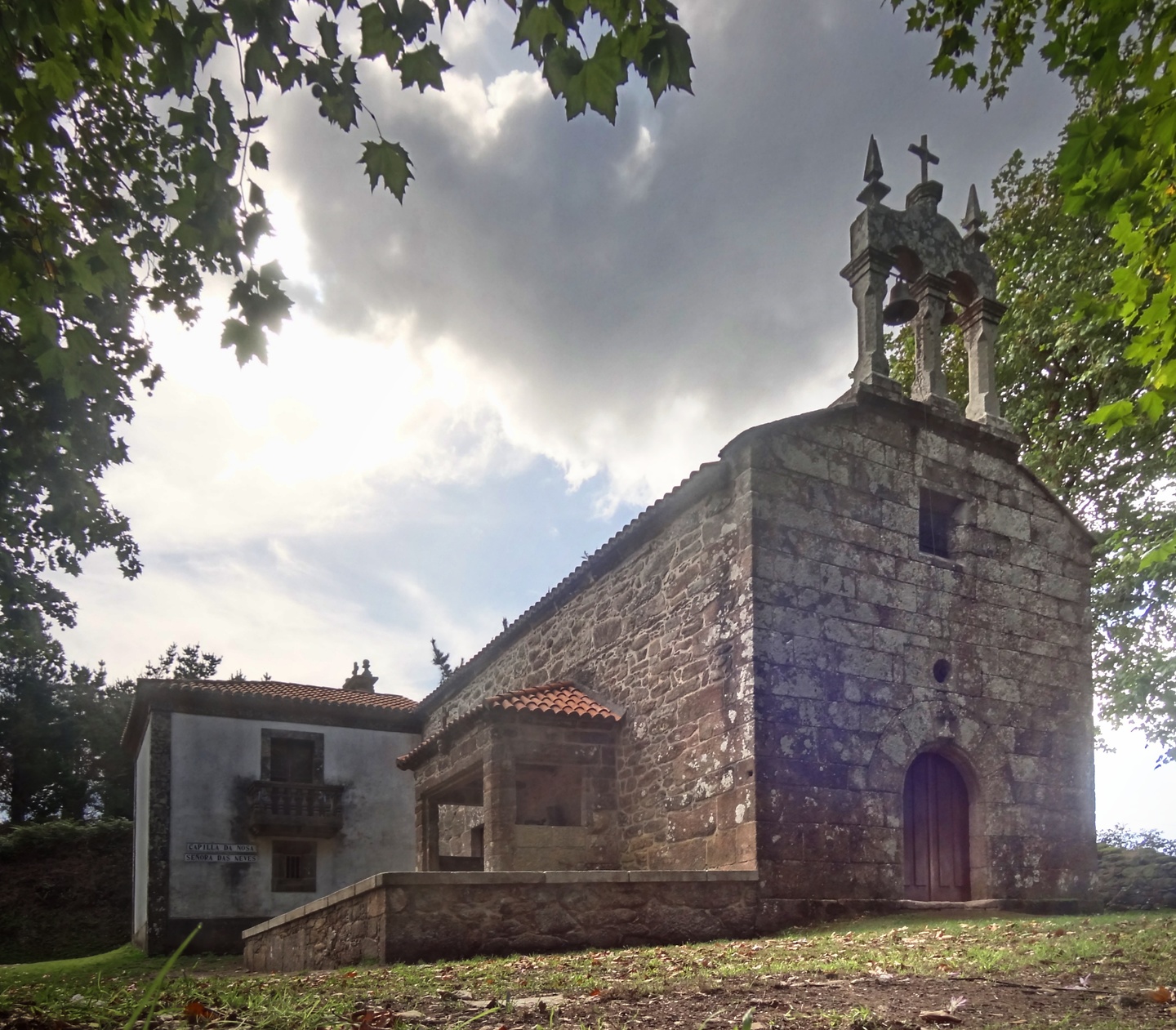 olveiroa-church2.jpg