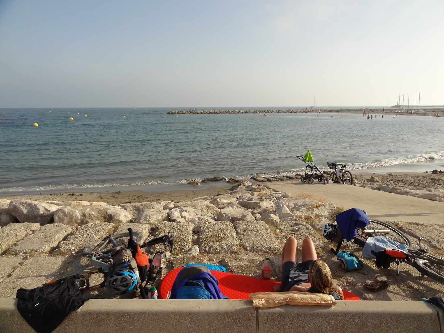 saintesmaries-beach2.jpg