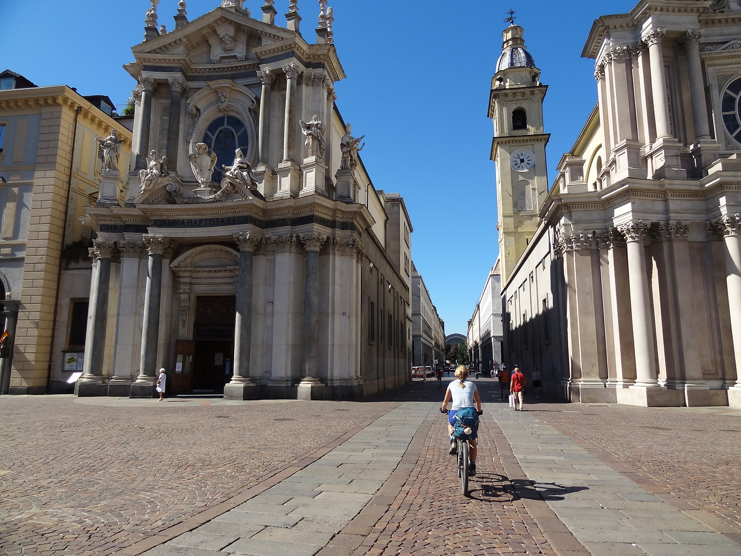 turin-plaza2.jpg