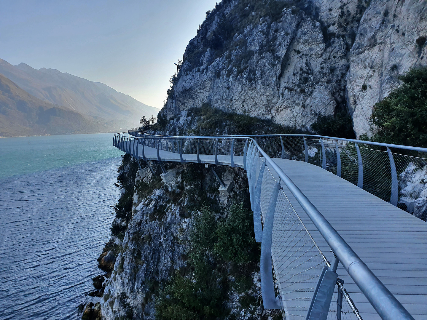 limone-cyclepath2.jpg