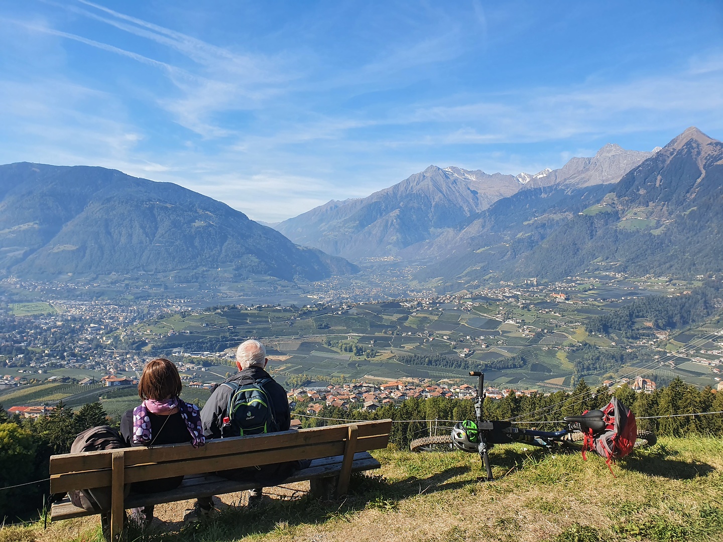 meran-hikers1.jpg