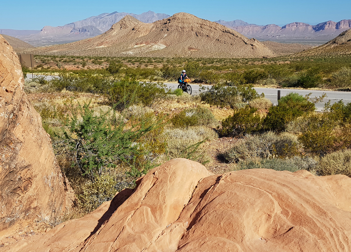 lakemead-redrocks1.jpg