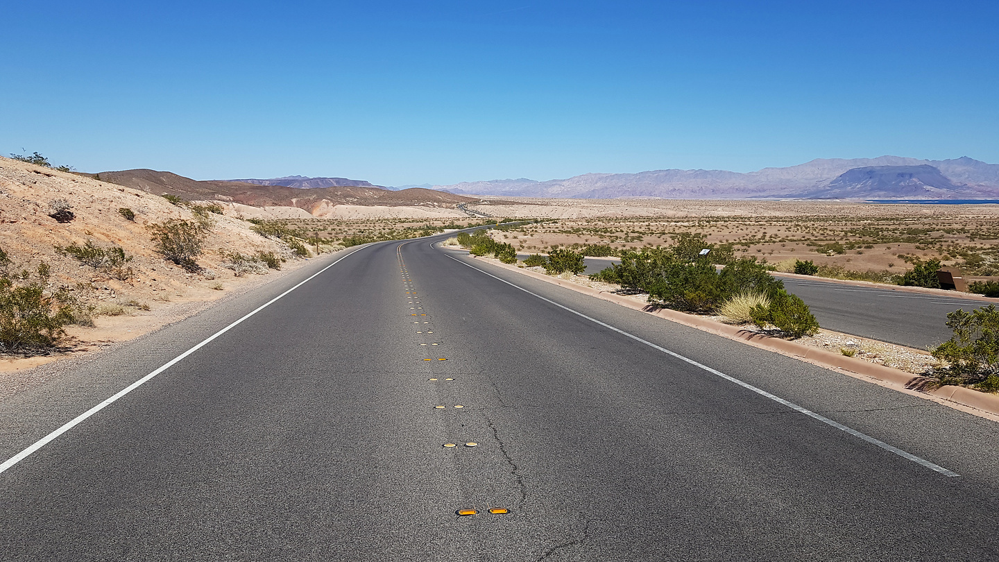 lakemead-road.jpg