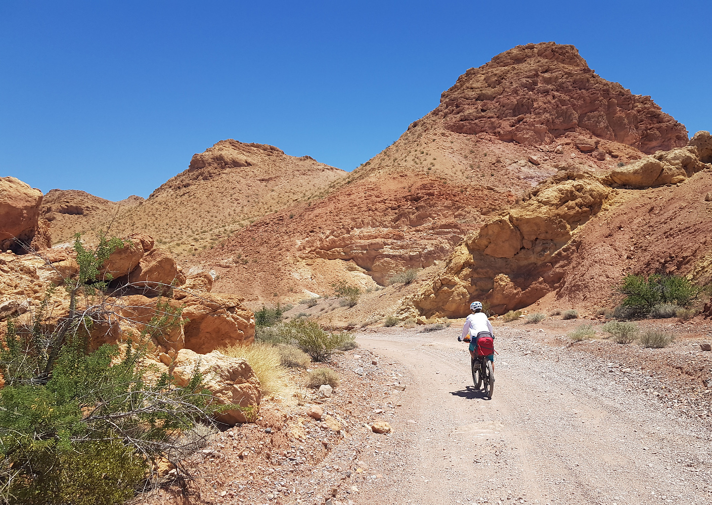 lasvegas-dirtroad4.jpg