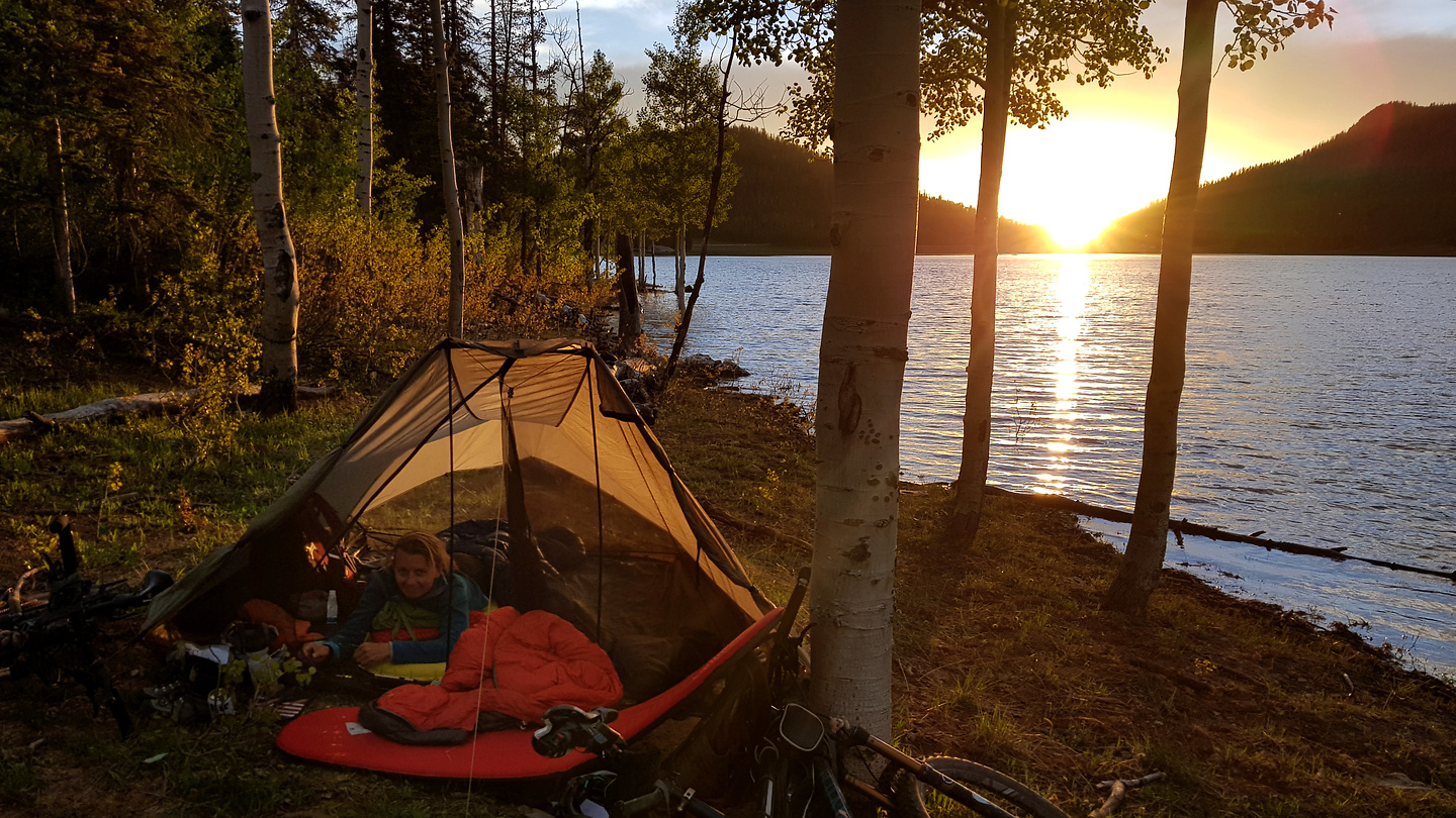 navajolake-sunset1.jpg