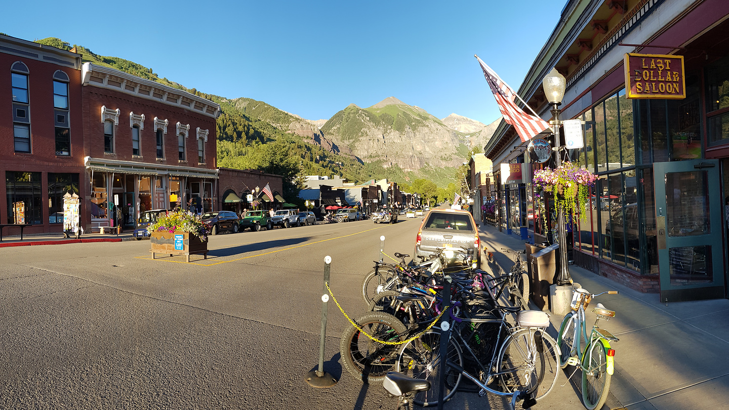 telluride-town1.jpg