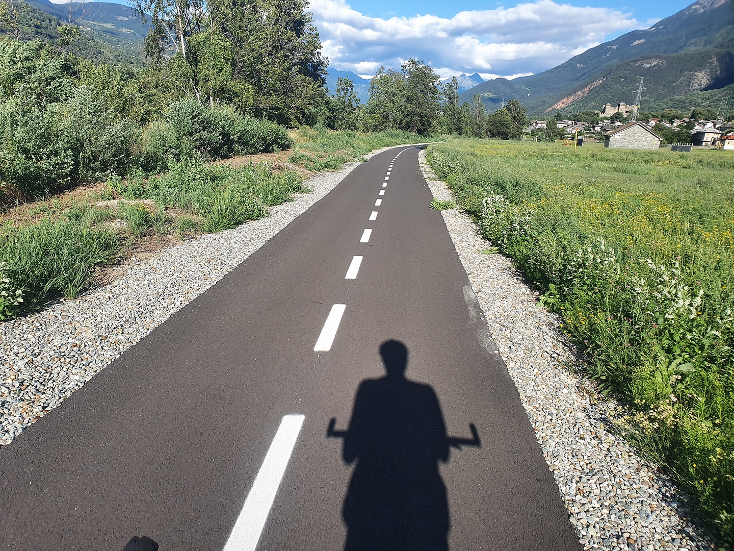 aosta-cyclepath.jpg