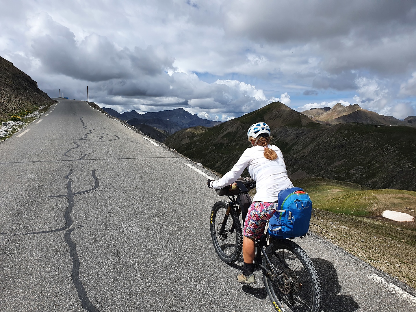 bonette-uphill4.jpg