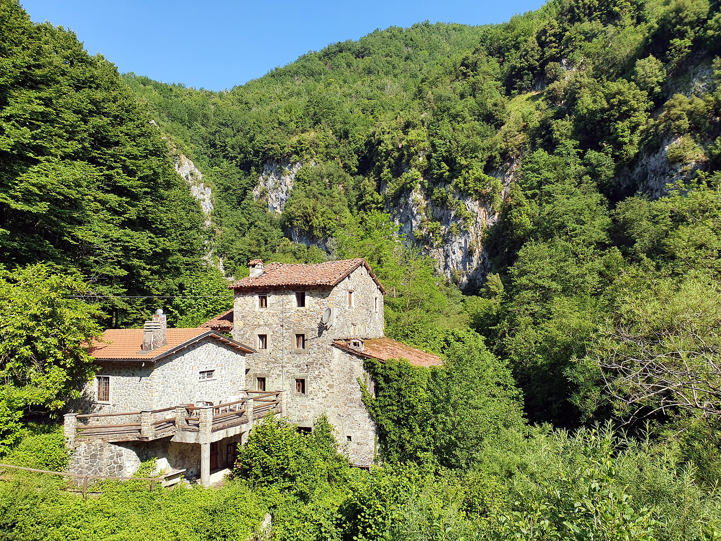 isola-house.jpg