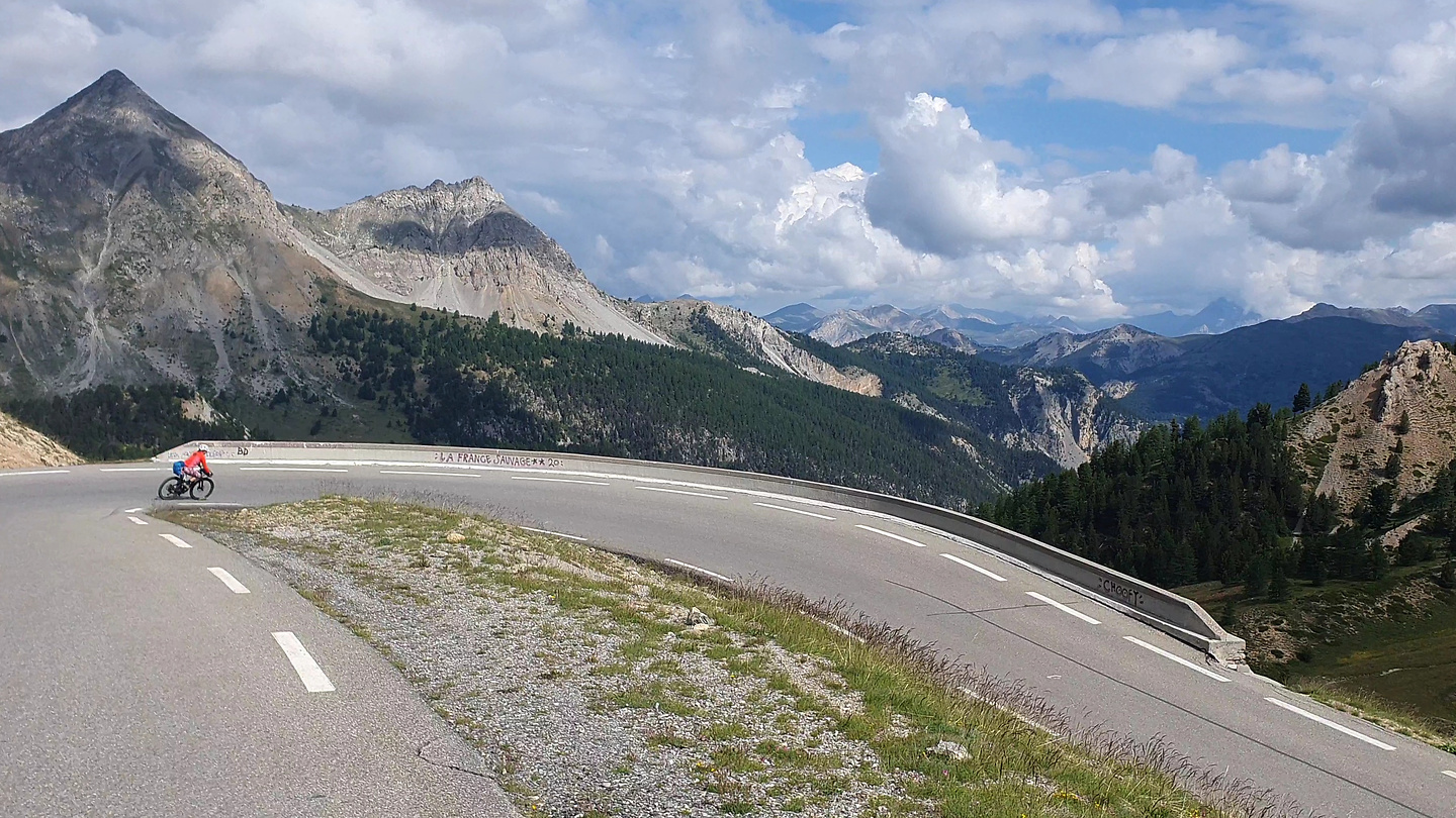 izoard-downhill1.jpg