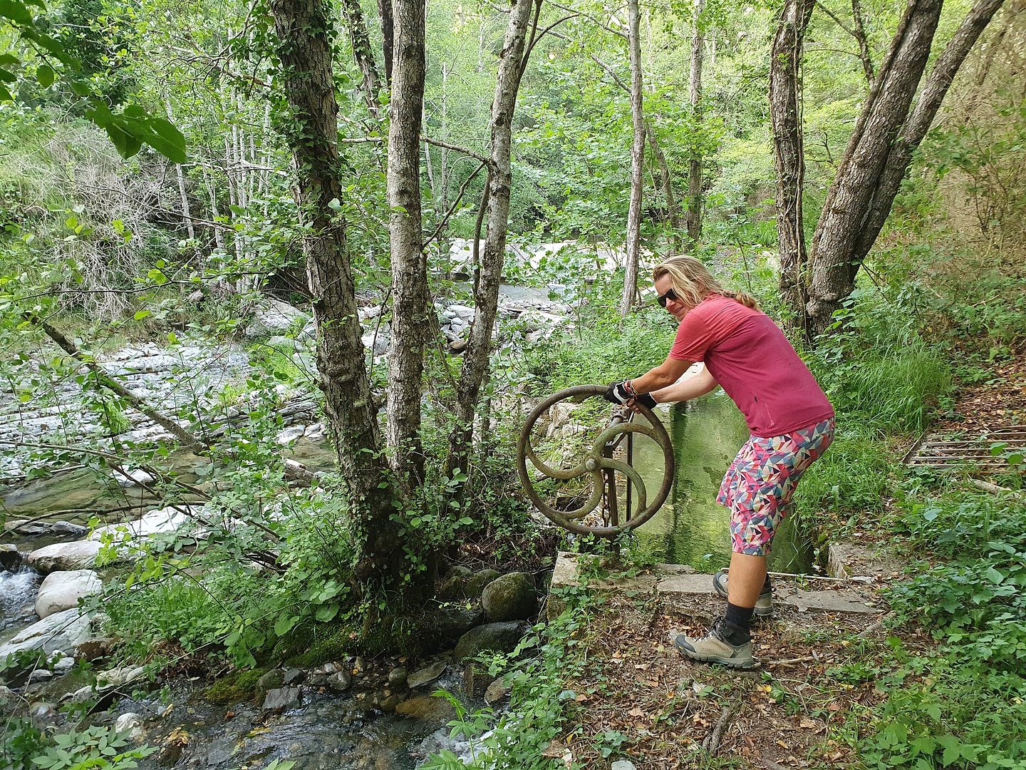 moulinet-waterwheel.jpg