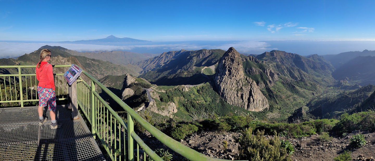 agando-panorama.jpg