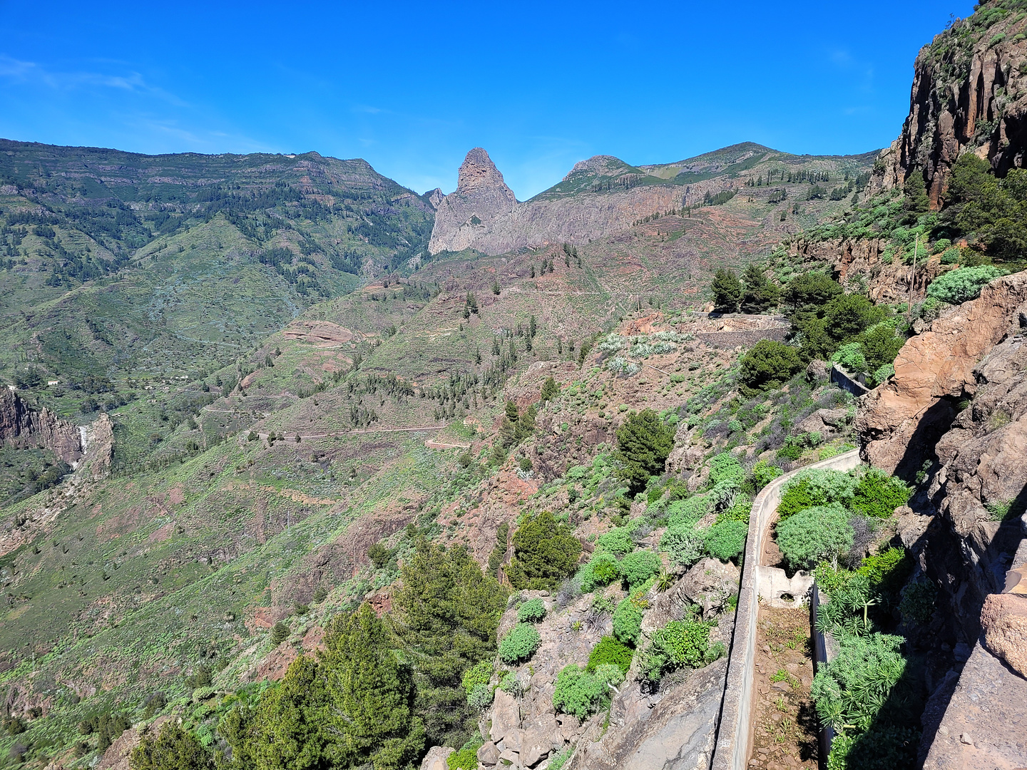 benchijigua-uphill.jpg