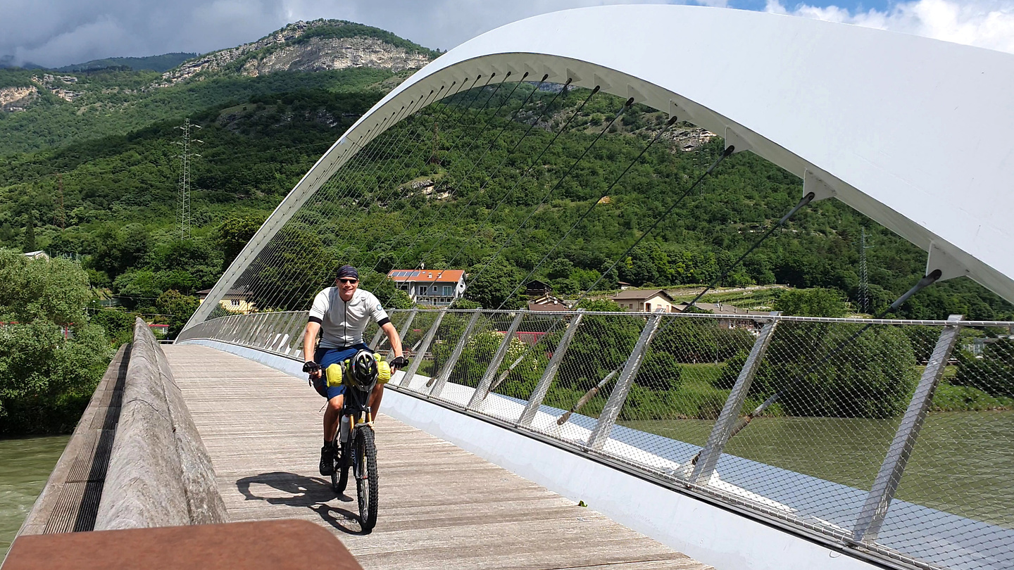 besenello-cyclepath1.jpg