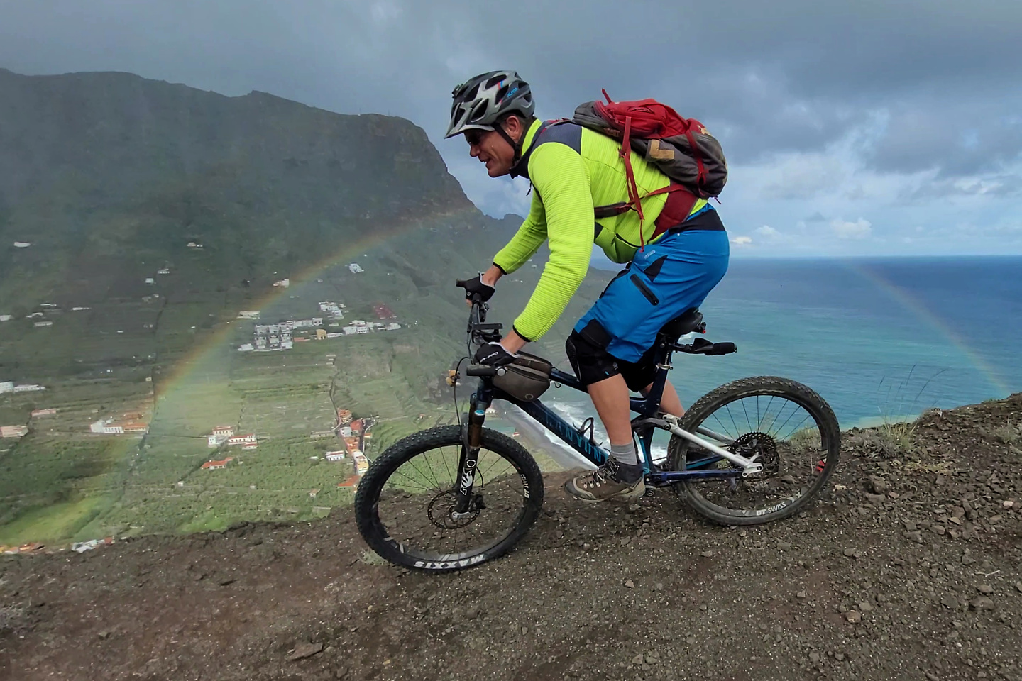 caleta-trail2.jpg