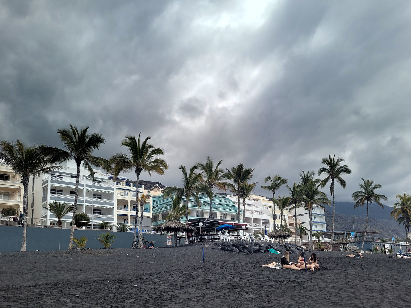 puertonaos-clouds1.jpg