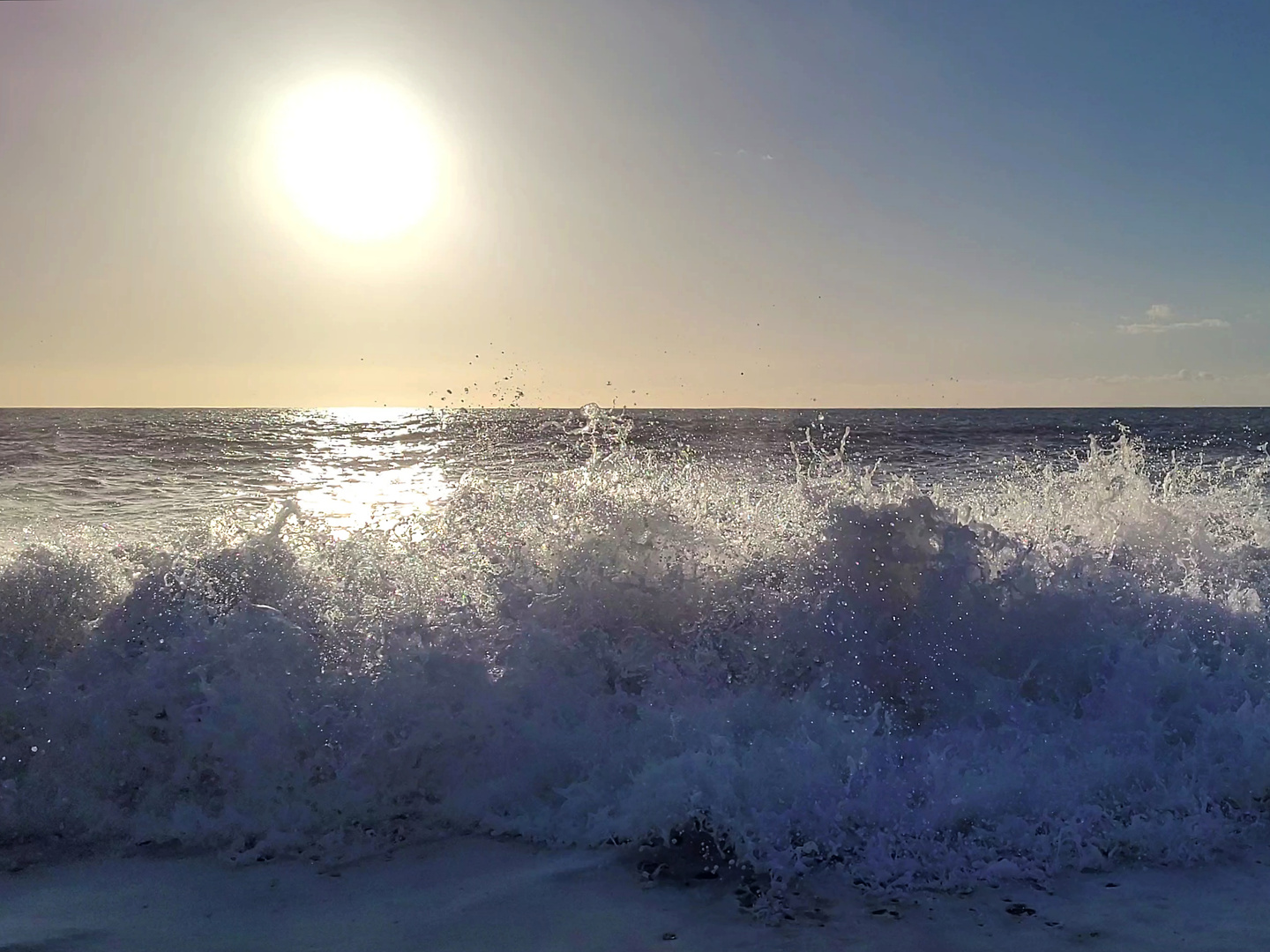 puertonaos-wavesun.jpg