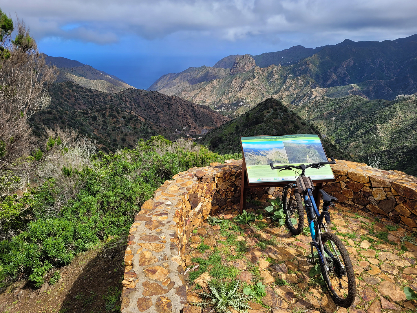 vallehermoso-trail1.jpg