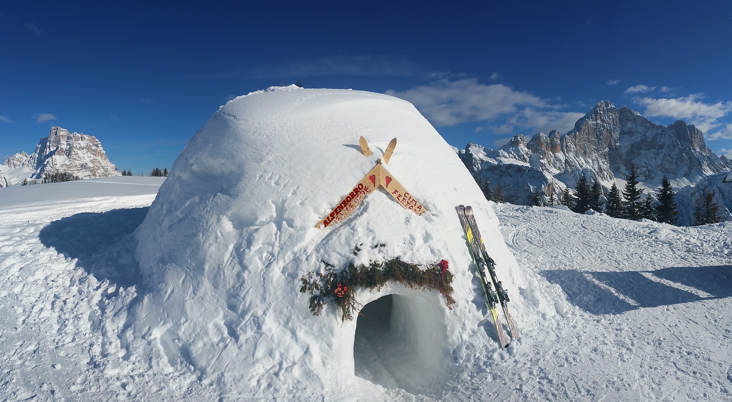 alleghe-igloo1.jpg