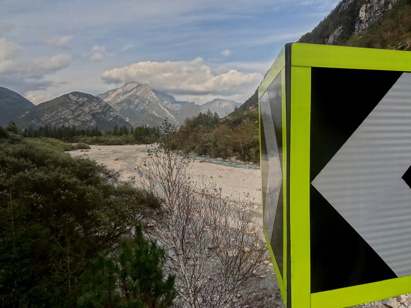 valcellina-roadsign.jpg