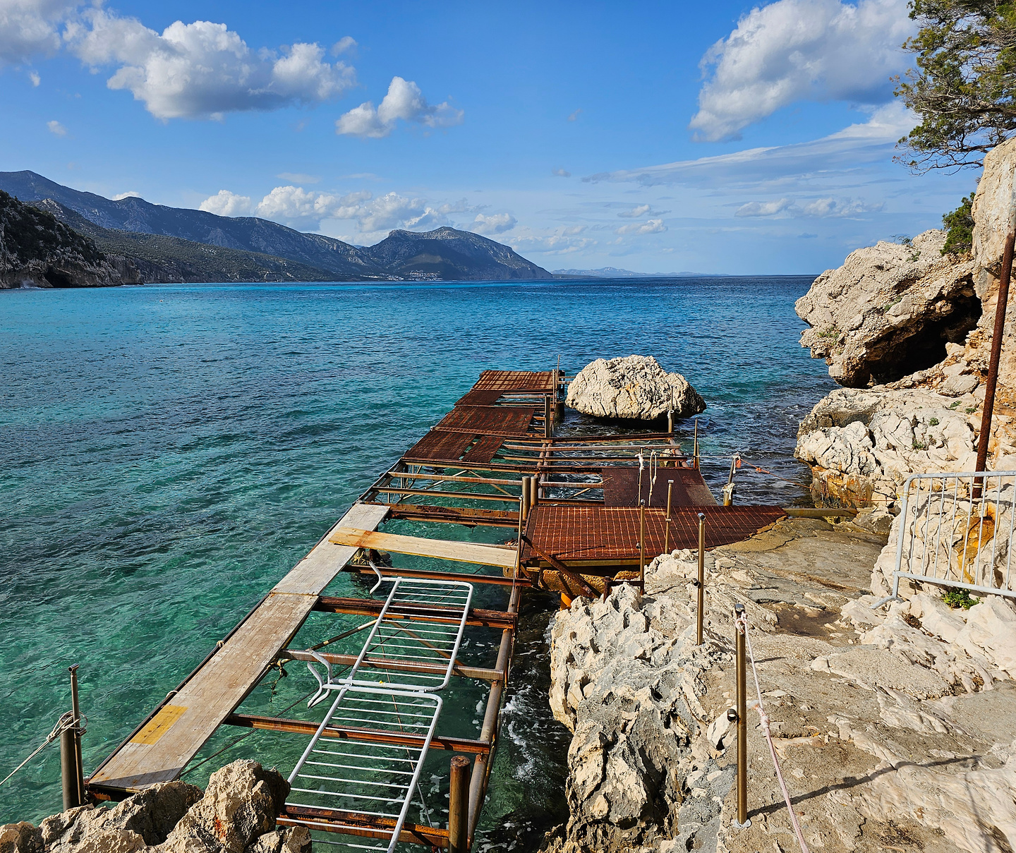 calaluna-beach3.jpg