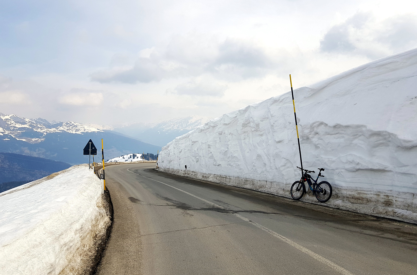jaufenpass-snow2.jpg
