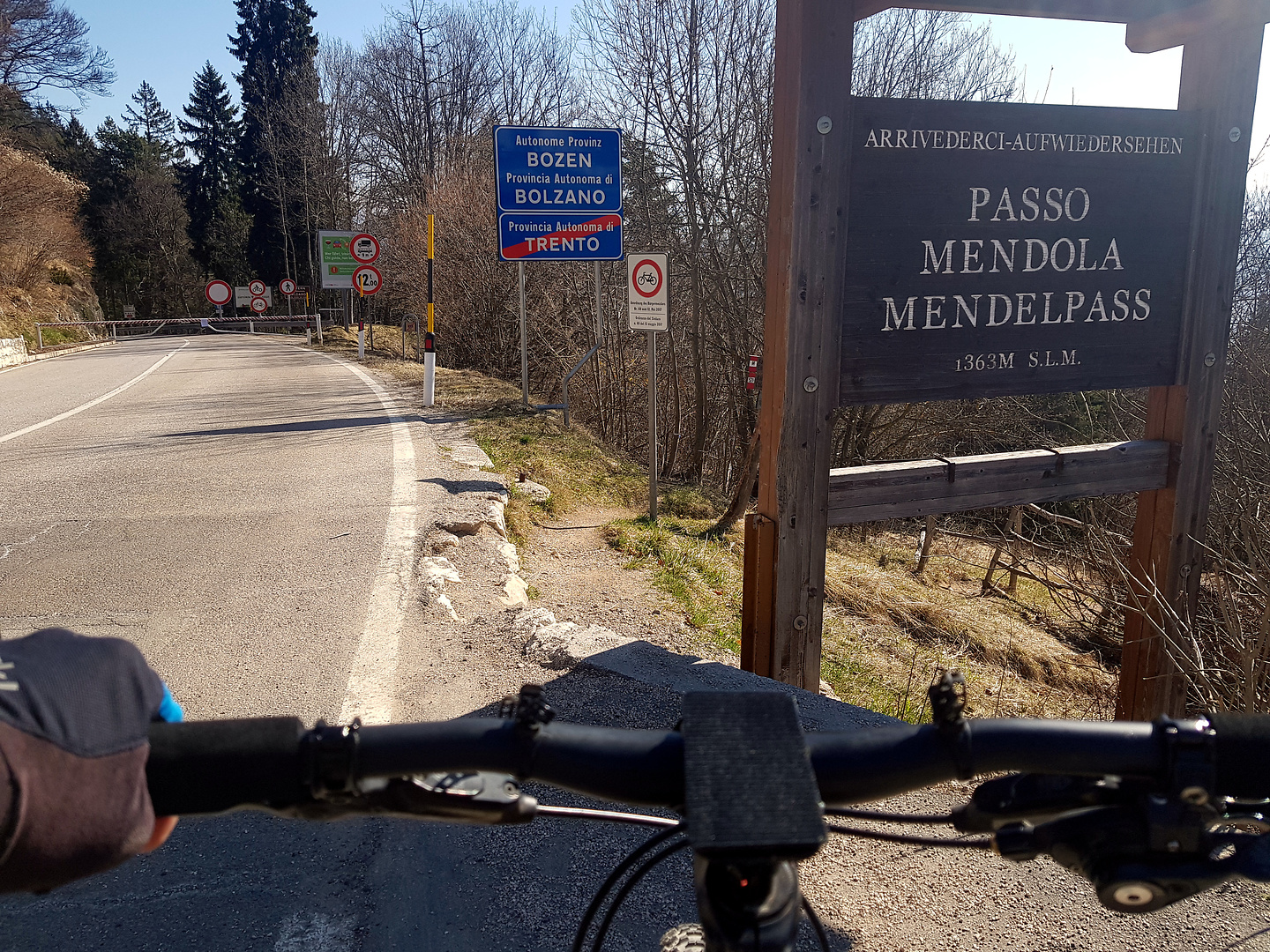 mendelpass-sign.jpg