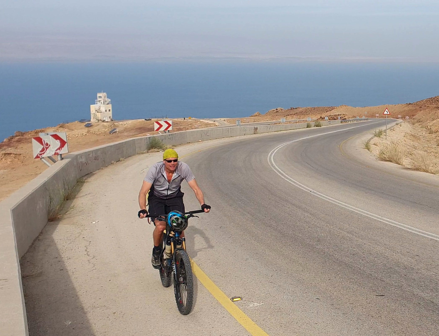 deadsea-road2.jpg