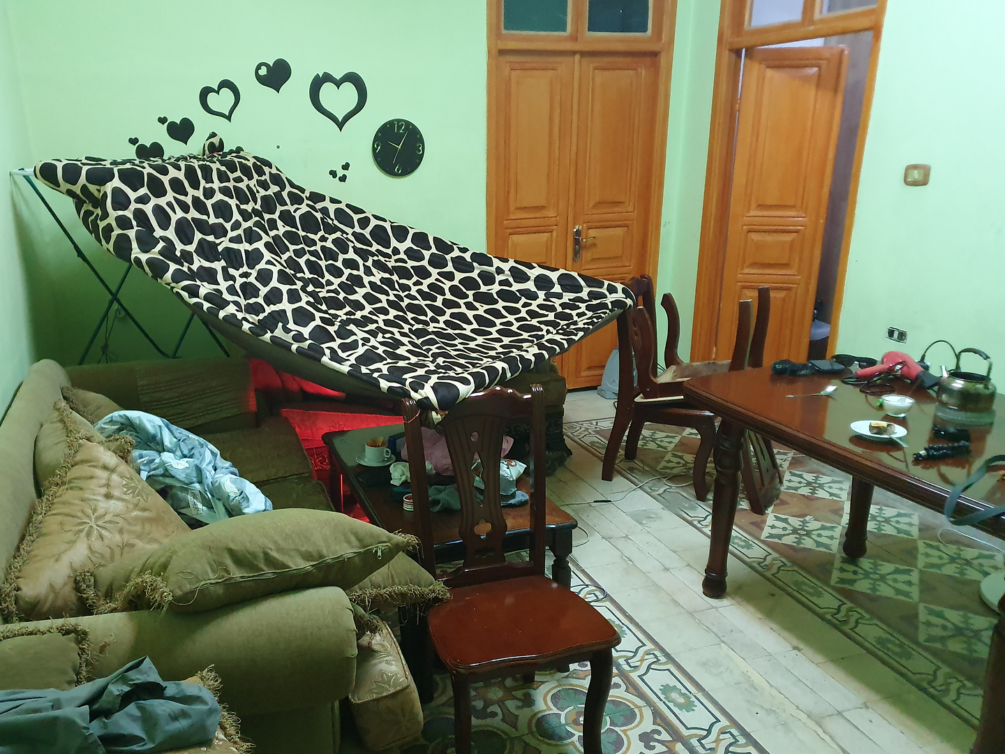 karak-insidetent1.jpg