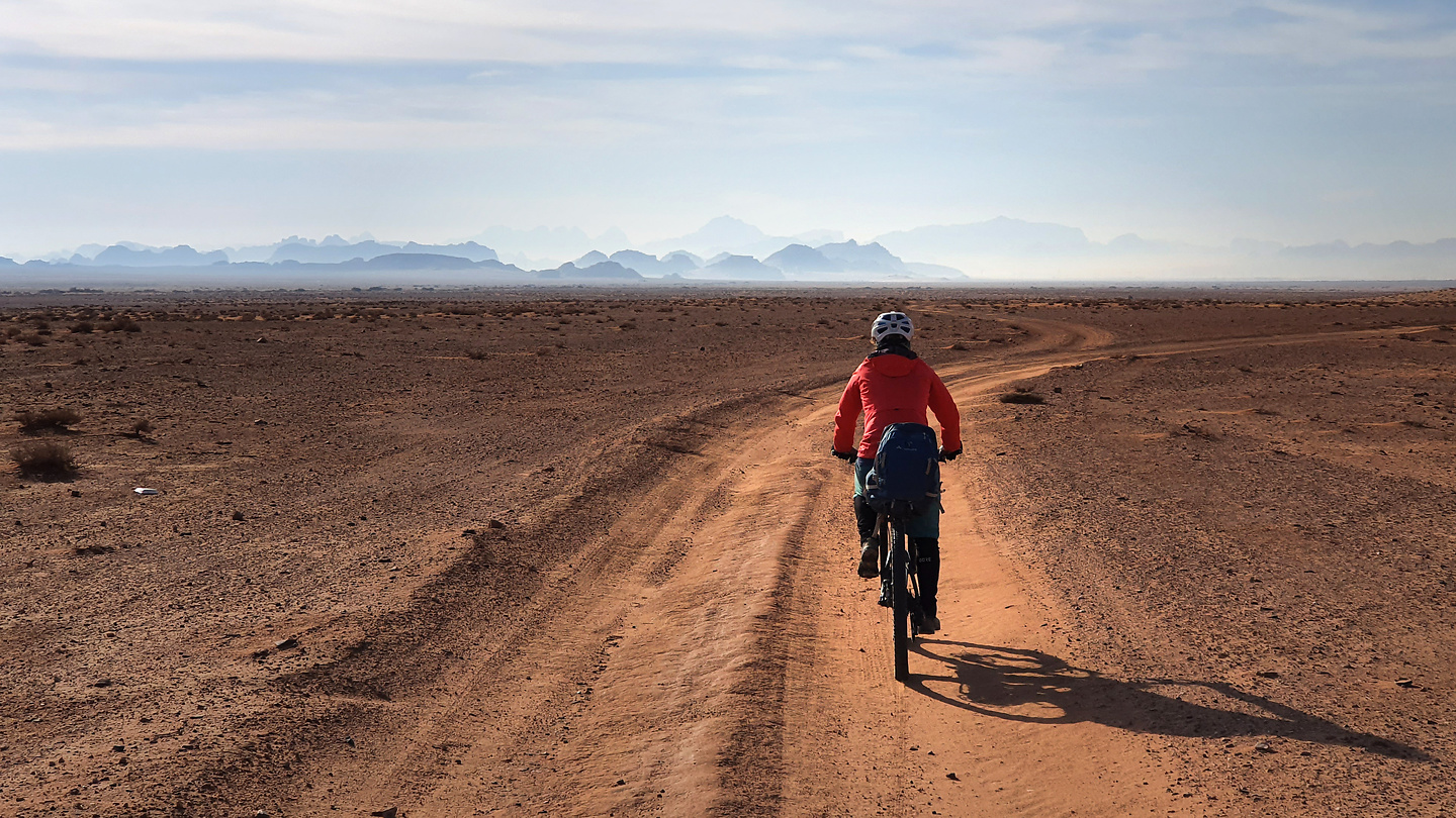 wadirum-approach2.jpg