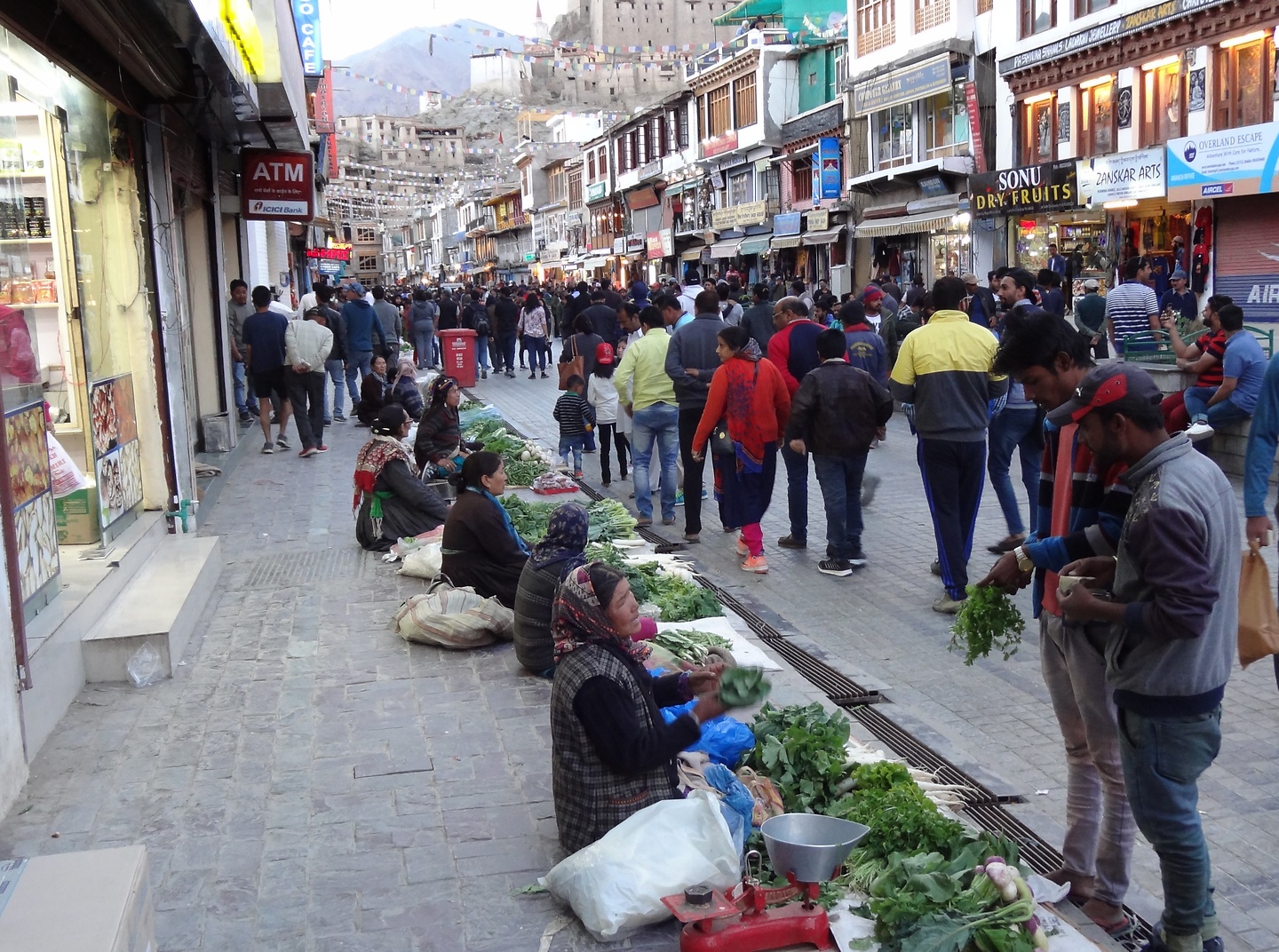 leh-bazaar3.jpg