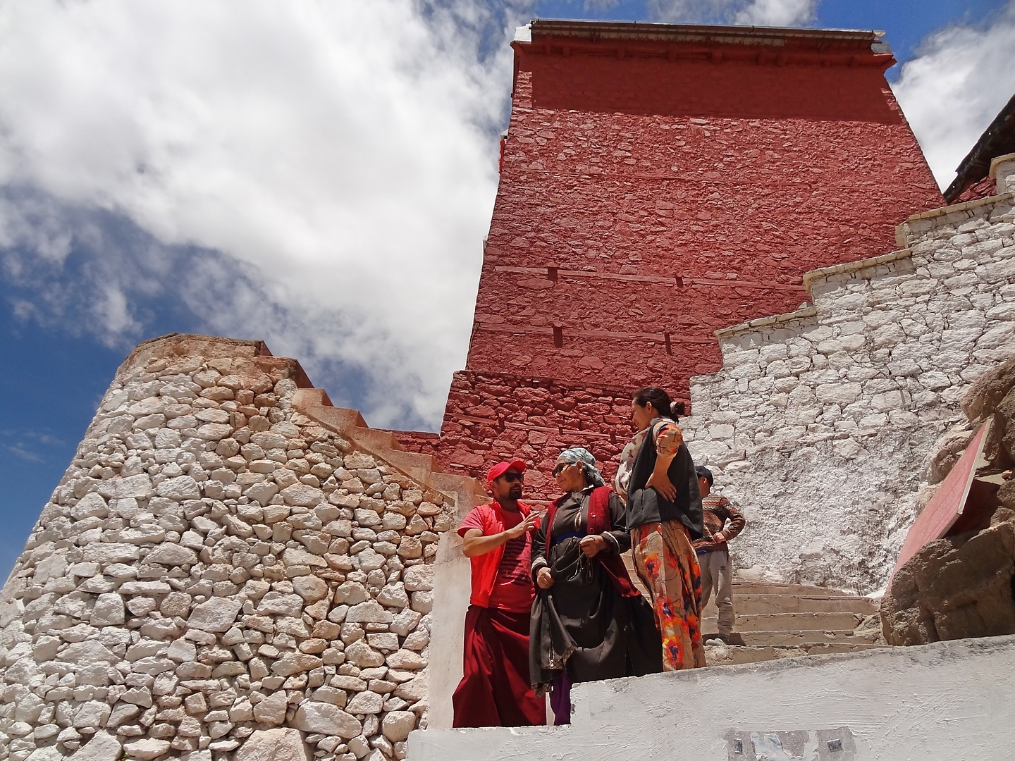 leh-tsemo1.jpg