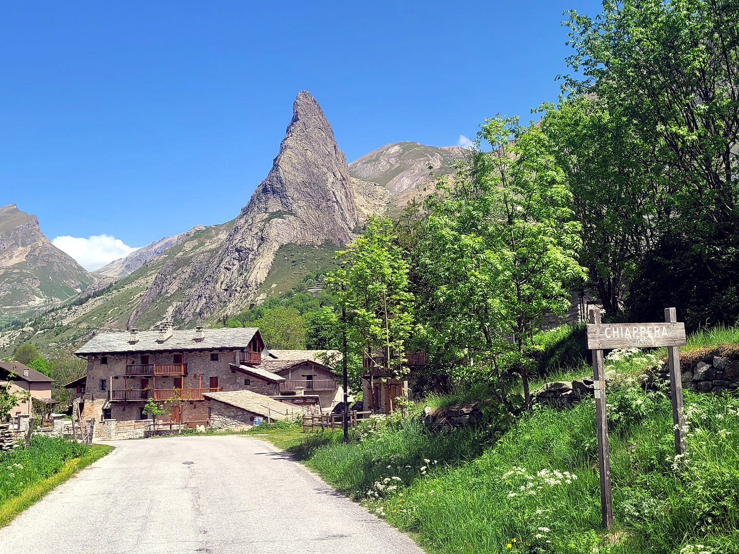 chiappera-road1.jpg